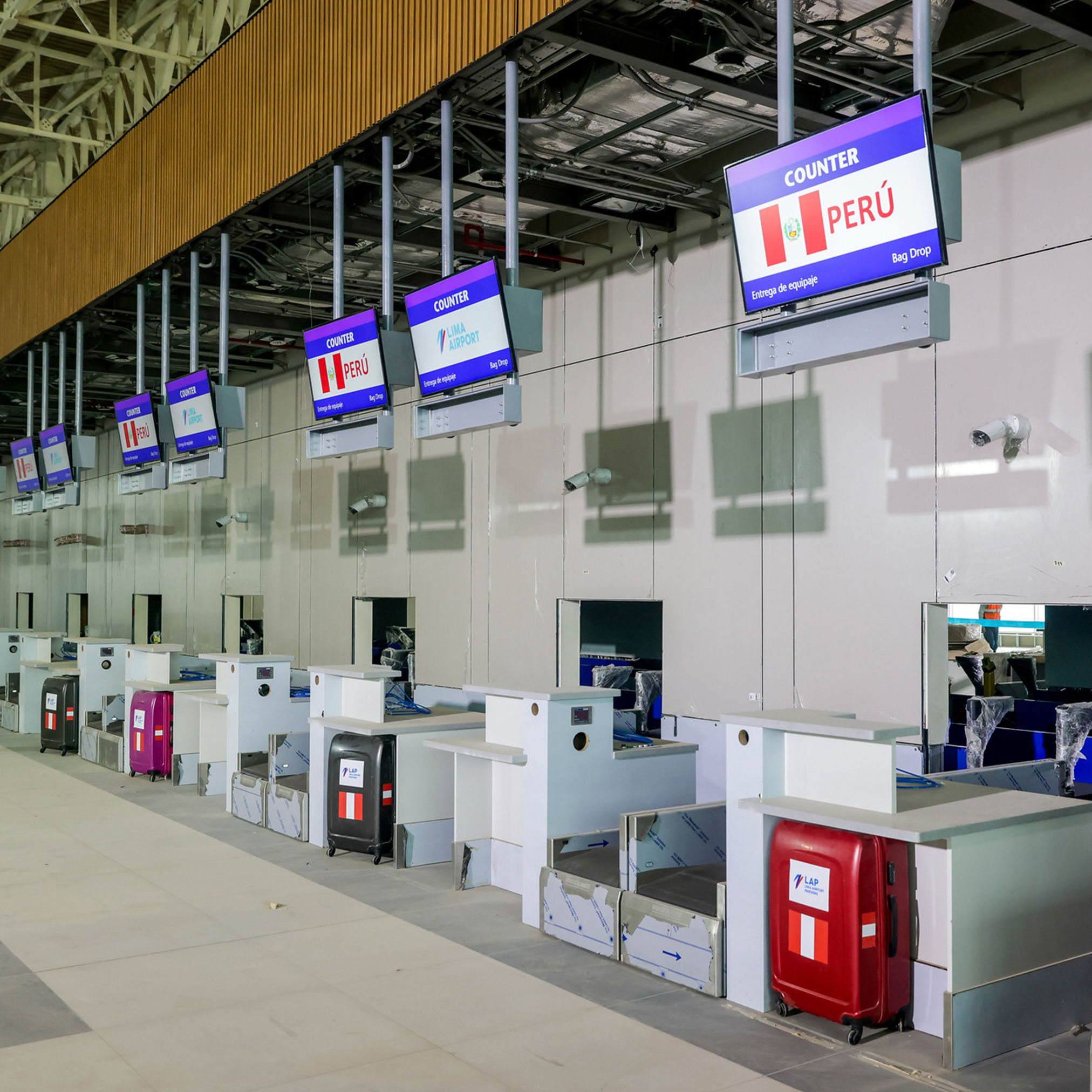 Nuevo Aeropuerto Jorge Chávez: Inauguración, Desafíos y Rutas de Acceso